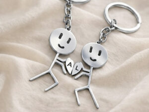 llavero pareja grabado con iniciales